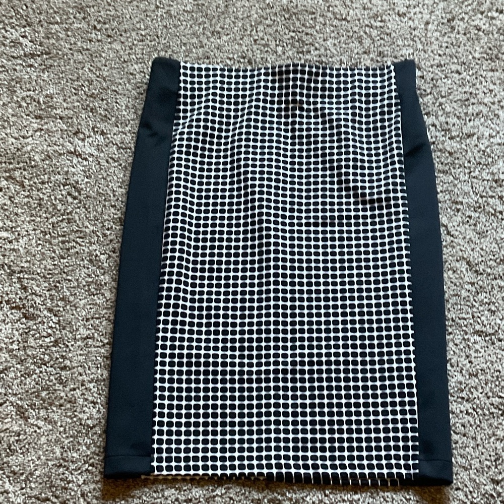Vince Camuto Black and White Grid Pencil Skirt